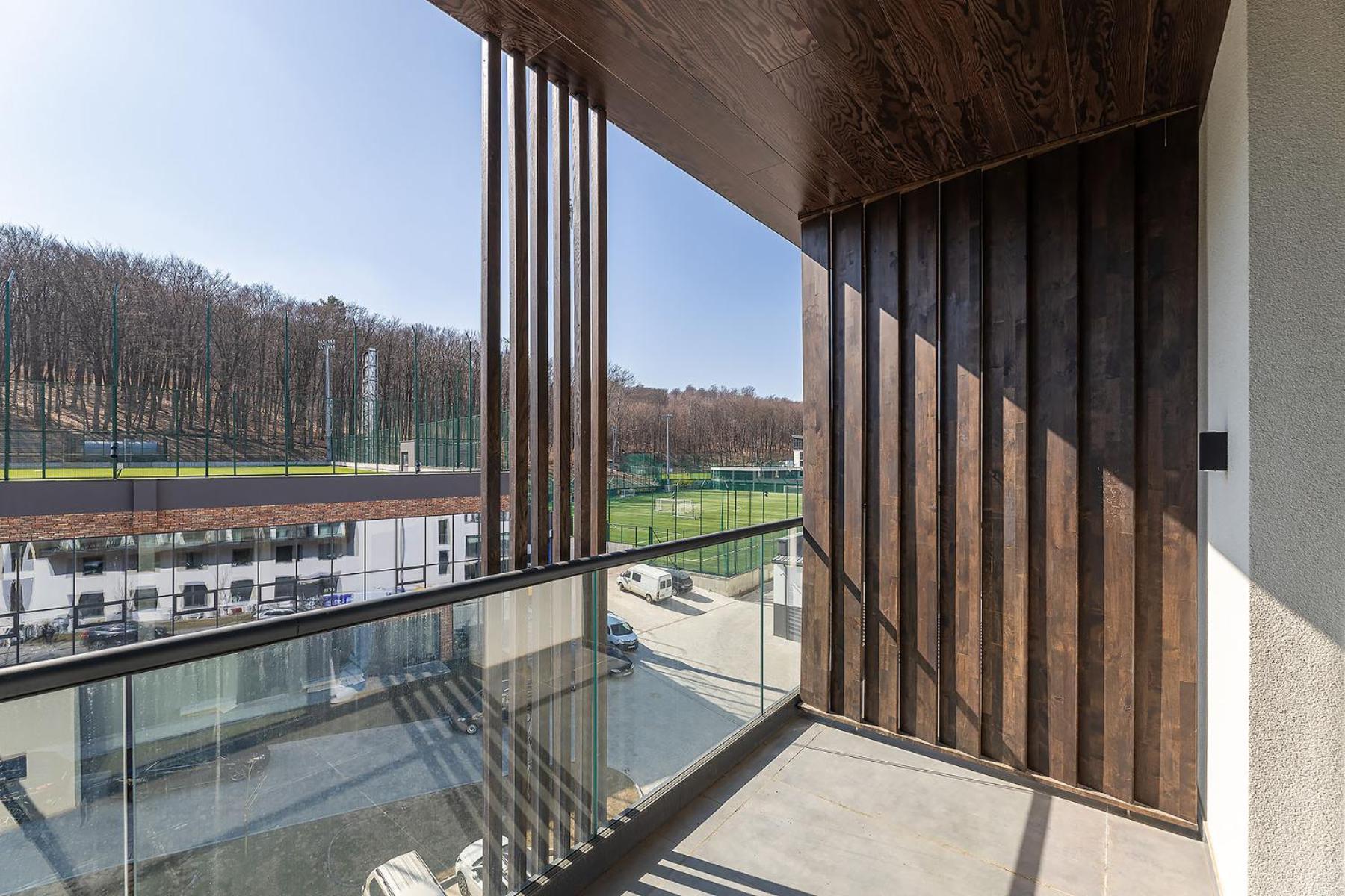 Emily Resort Lviv Kamer foto The new building of the University of Novi Sad