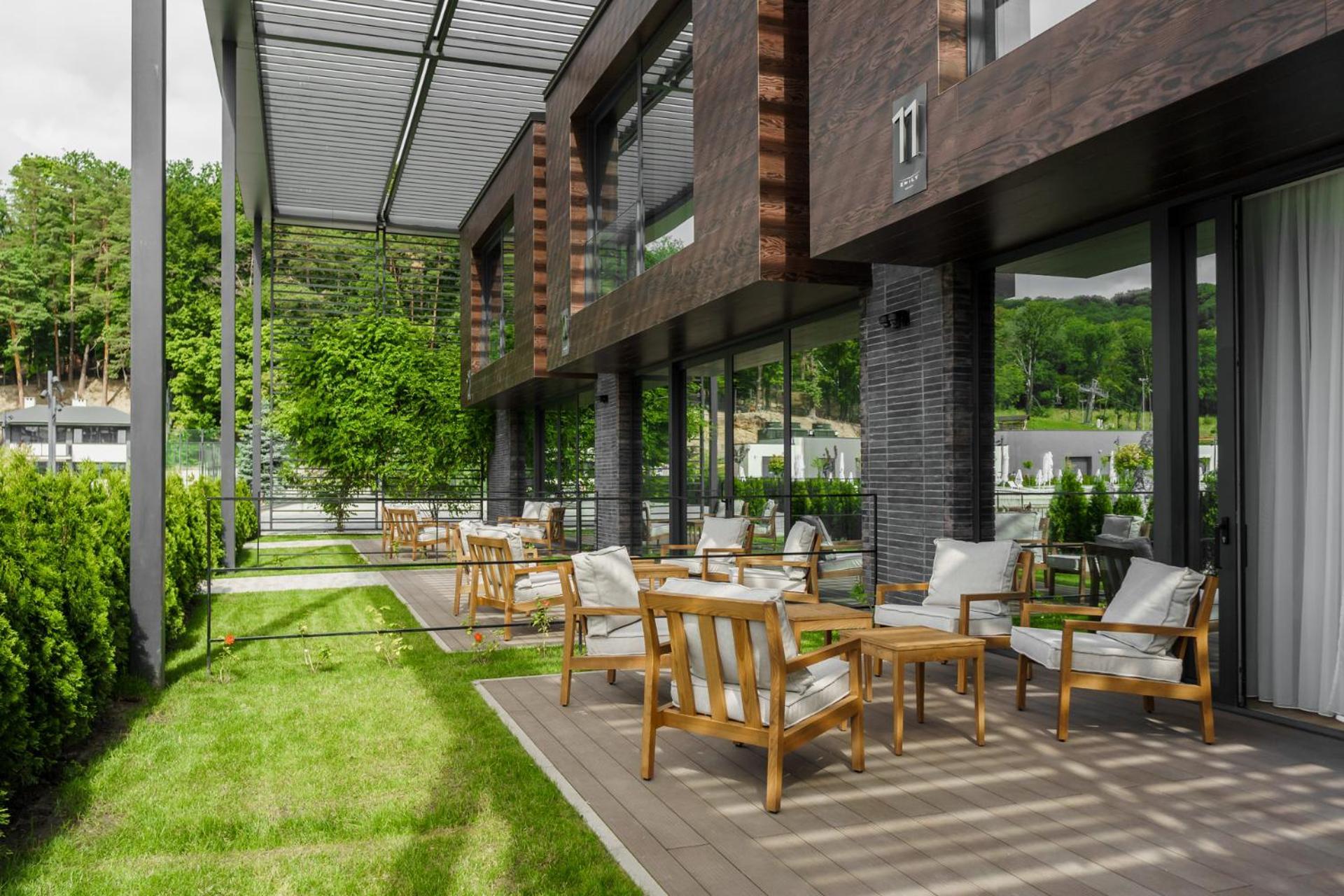 Emily Resort Lviv Buitenkant foto Terrace of the hotel