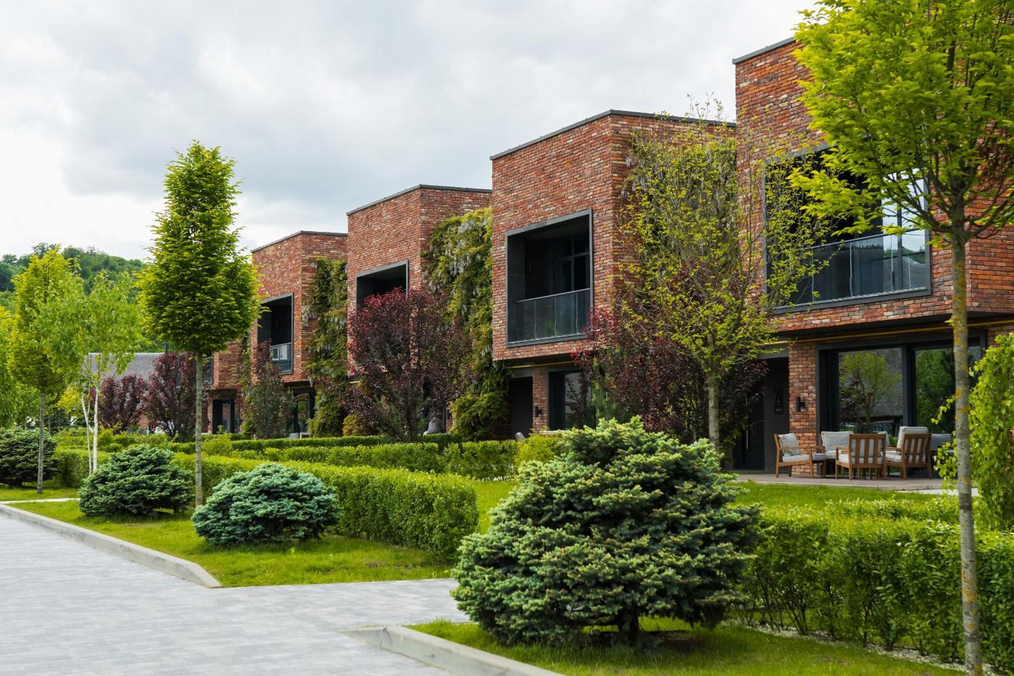 Emily Resort Lviv Buitenkant foto